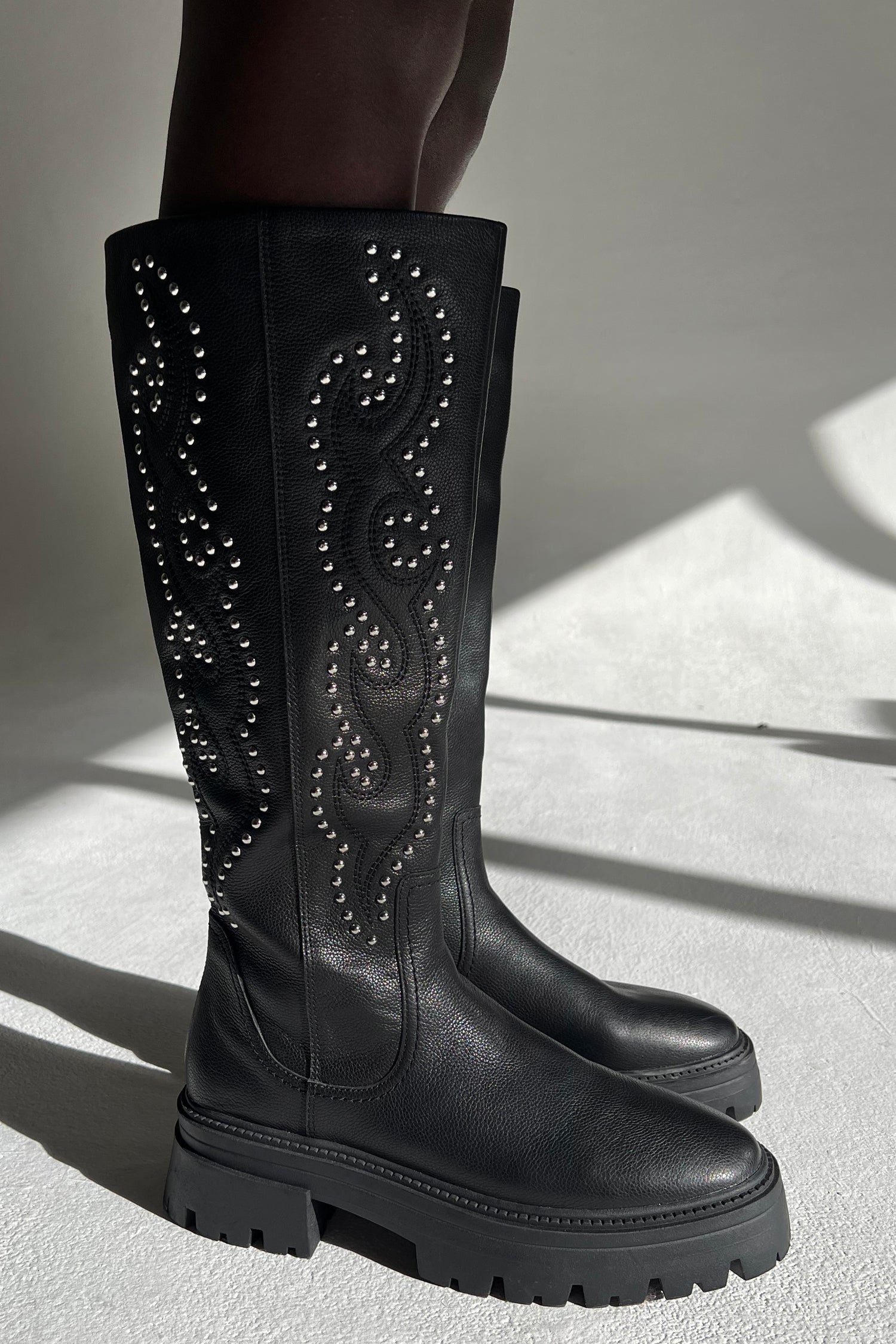 爆買い新作【MONI MONI】long studded boots BLACK 38 靴